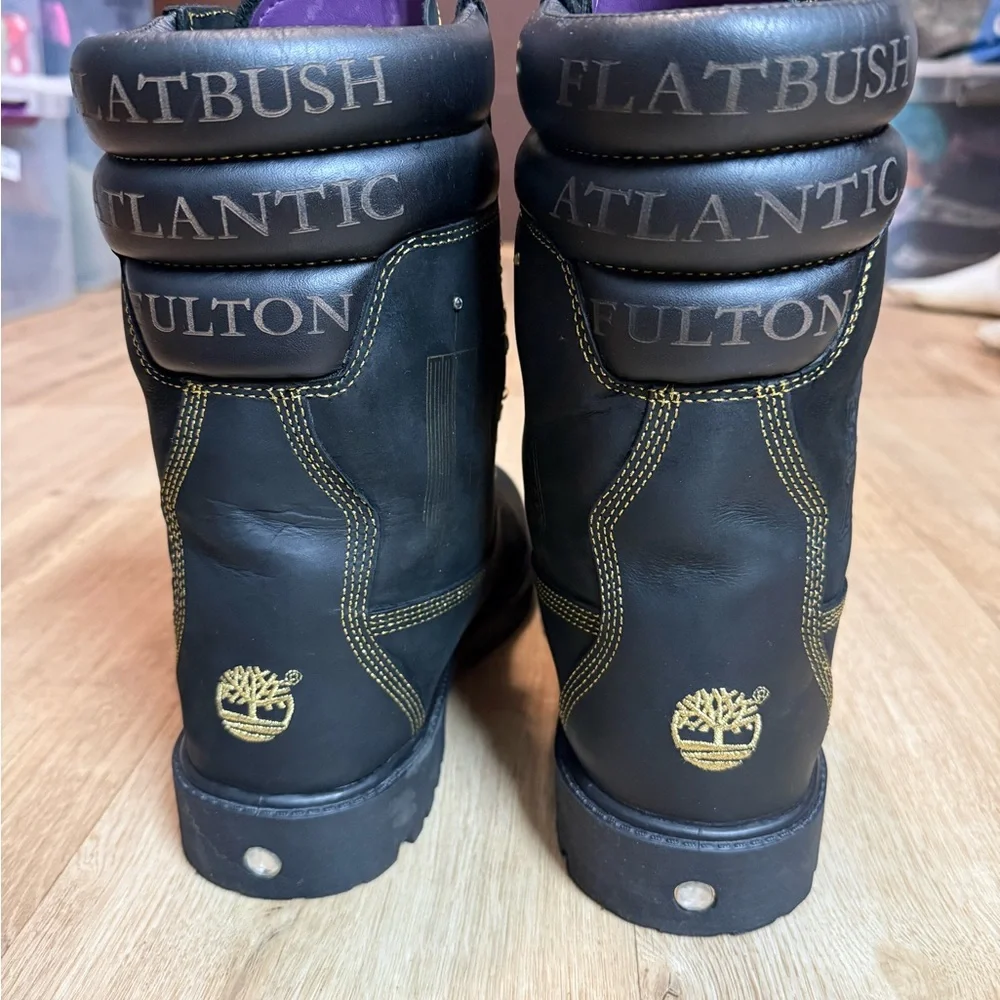 Timberland Planet Brooklyn PRO CUSTOM MADE Black and Plated Gold Chain Boots - Picture 5 of 16